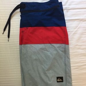 Quicksilver Everyday Blocked Vee Board Shorts 34